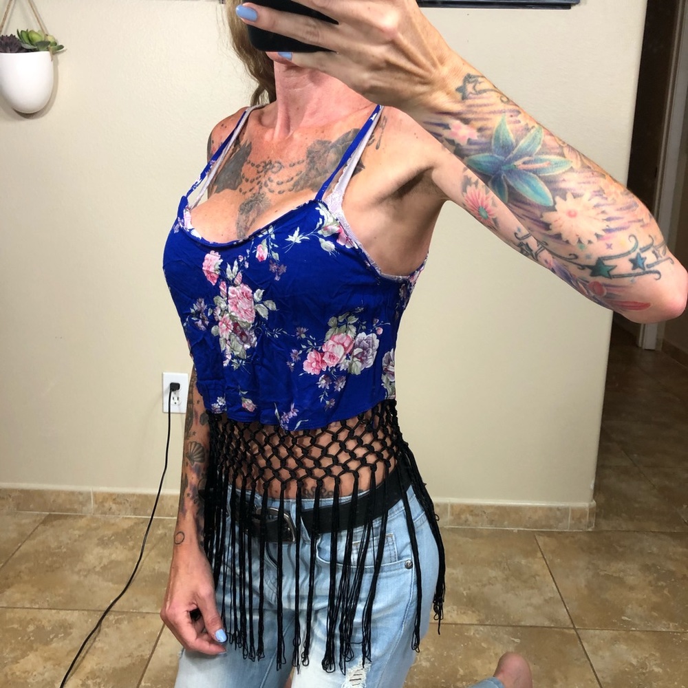 Floral Net and Fringe Crop Top - Picture 1 of 12